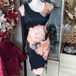 NWT-Feminine and Sexy Scuba Style Dress